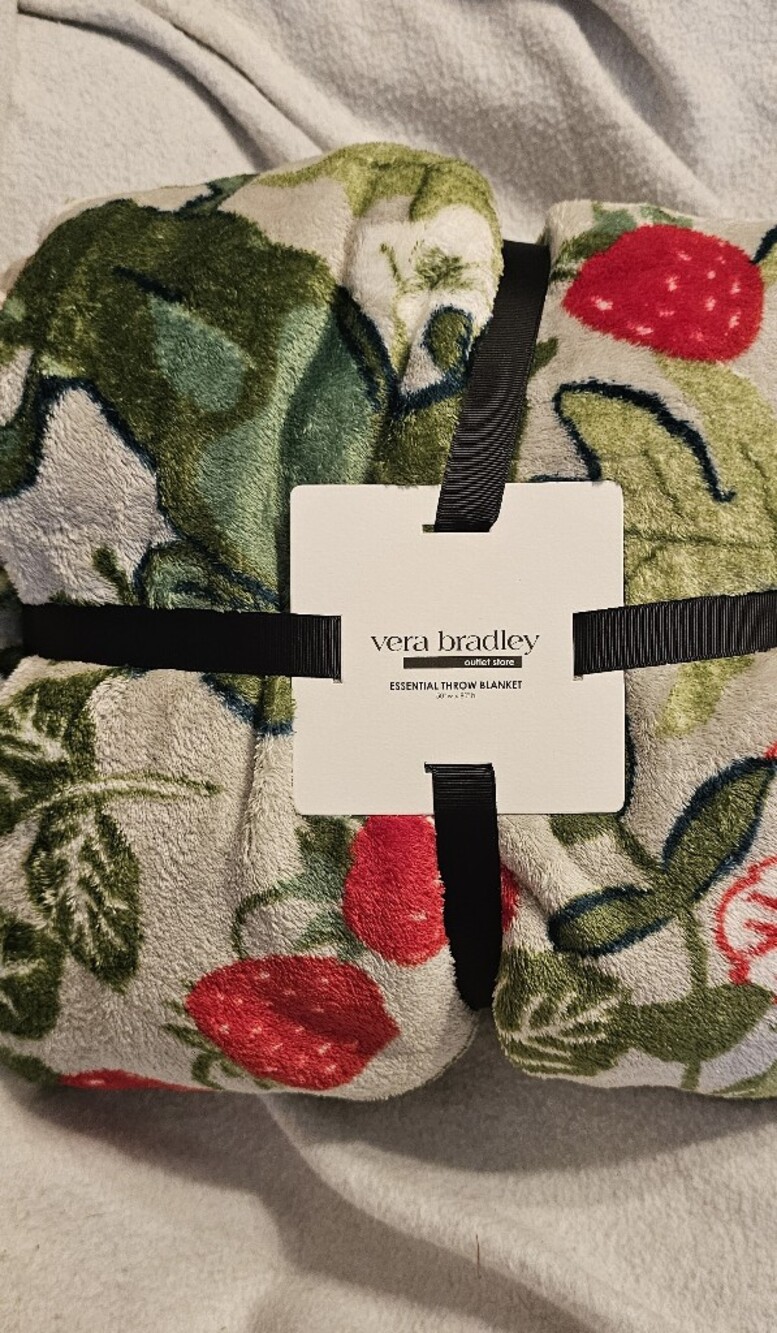Vera Bradley Frogs And Berries Pumice Throw Blanket